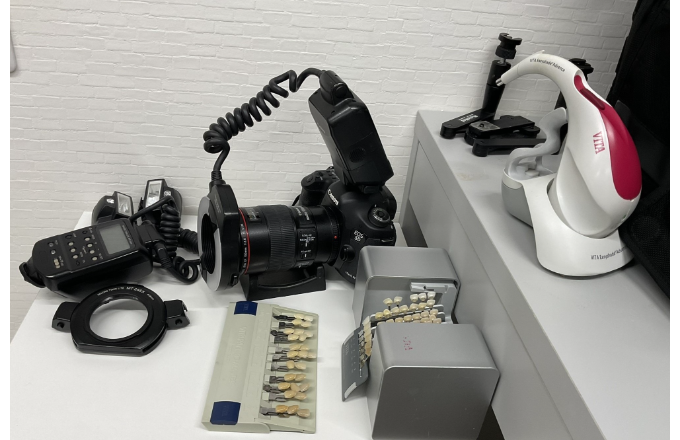 記録画像を残すためのカメラやその他の道具